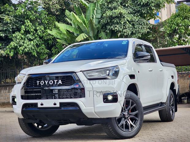 Toyota Hilux 2022 Pearl