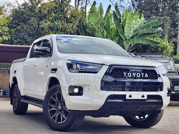 Toyota Hilux 2022 Pearl