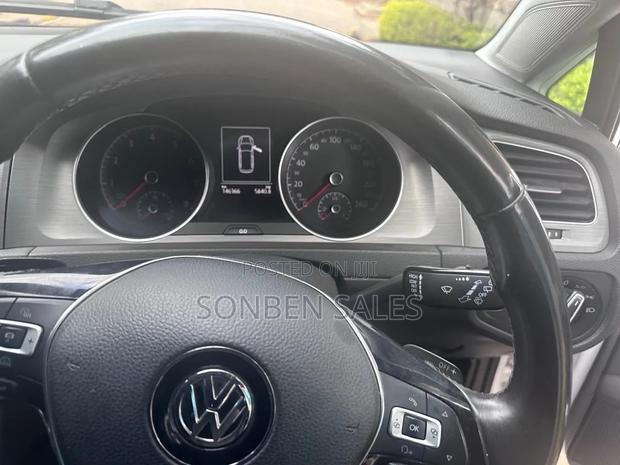 Volkswagen Golf Variant 2017 White
