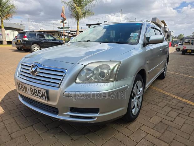 Toyota Avensis 2006 Silver