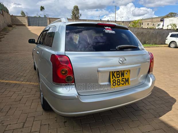 Toyota Avensis 2006 Silver