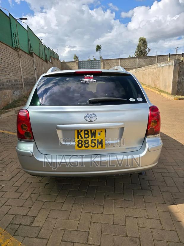 Toyota Avensis 2006 Silver