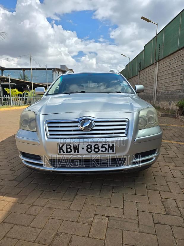 Toyota Avensis 2006 Silver