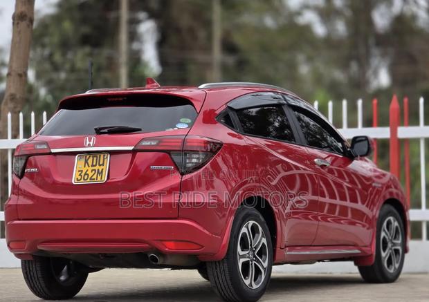 Honda Vezel 1.5 Hybrid 2WD 2019 Red