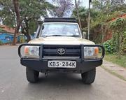 Toyota Land Cruiser 2013 Yellow for sale