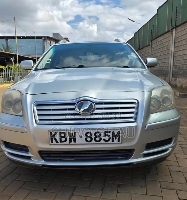 Toyota Avensis 2005 Silver