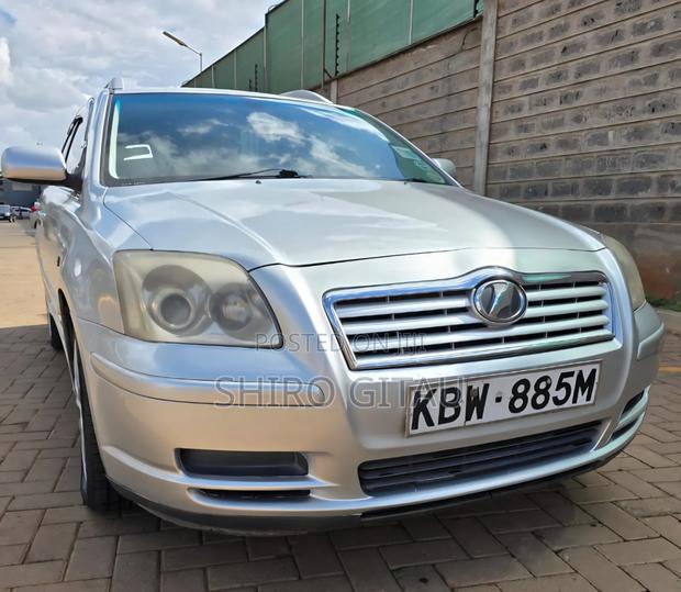 Toyota Avensis 2005 Silver