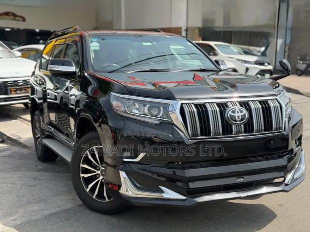 Toyota Land Cruiser Prado 2.8 2019 Black