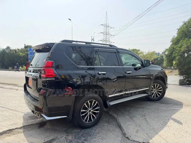 Toyota Land Cruiser Prado 2.8 2019 Black