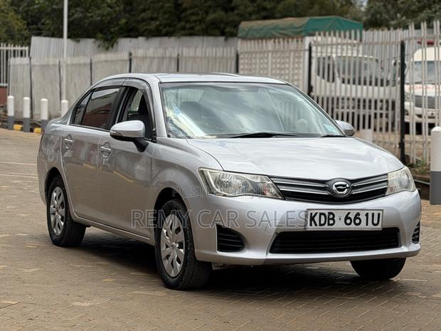 Toyota Axio 2014 Silver