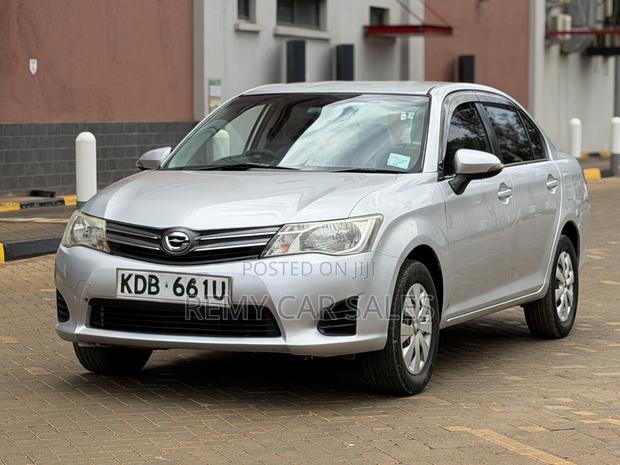 Toyota Axio 2014 Silver