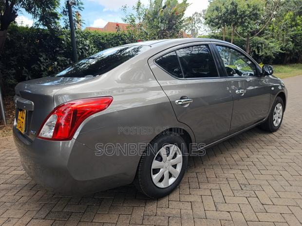 Nissan Latio 1.2 2015 Gray
