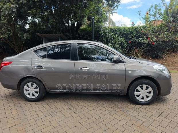 Nissan Latio 1.2 2015 Gray
