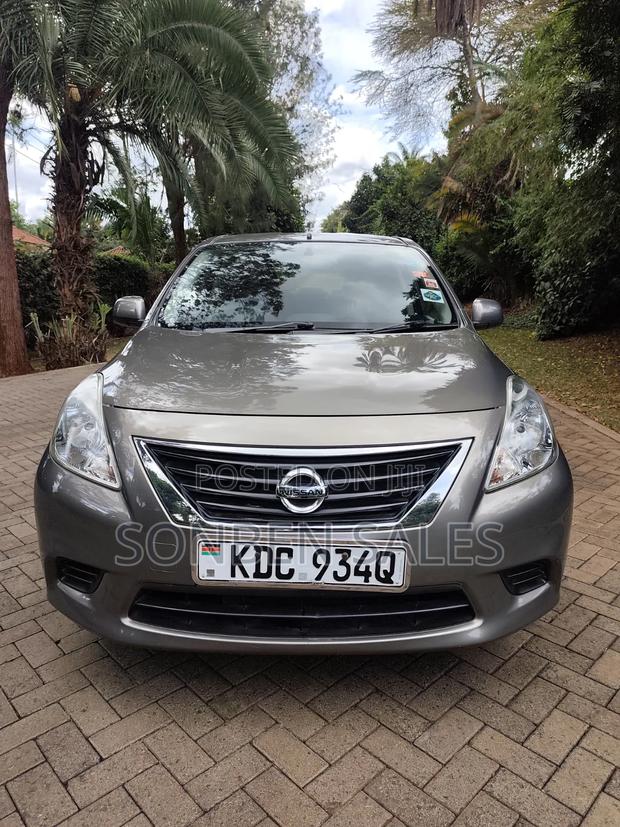 Nissan Latio 1.2 2015 Gray