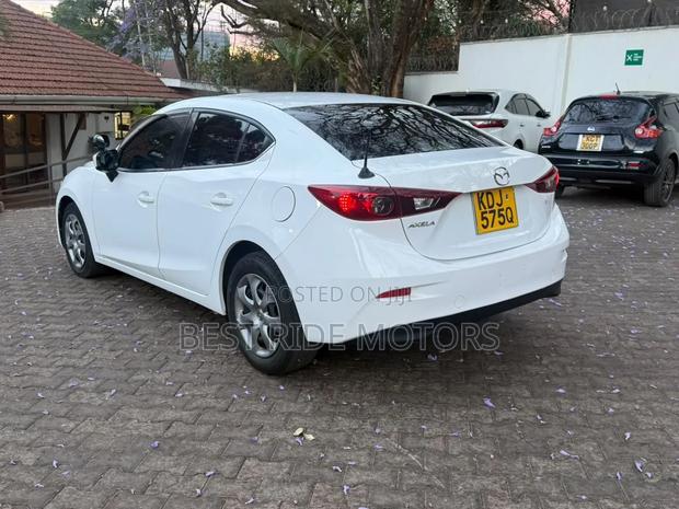 Mazda Axela 2015 White