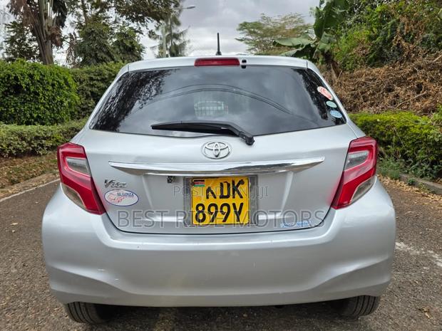 Toyota Vitz 1.3 FWD 5dr 2015