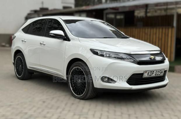 Toyota Harrier 2.0 2016 White