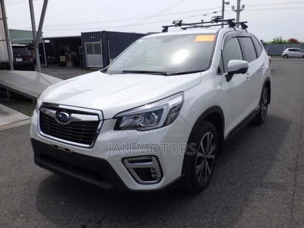 Subaru Forester Premium AWD 2019 White