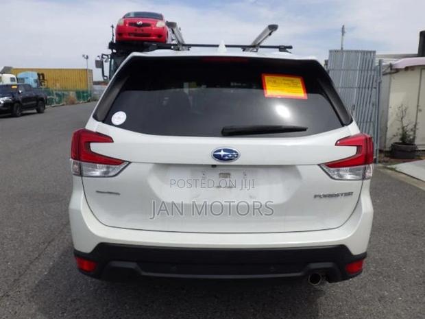 Subaru Forester Premium AWD 2019 White