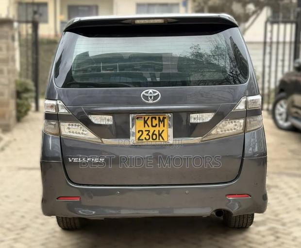 Toyota Vellfire 2010 Gray