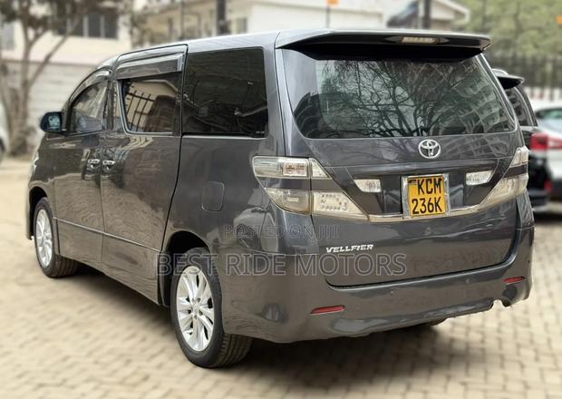 Toyota Vellfire 2010 Gray