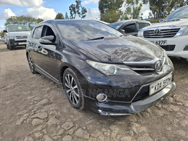 Toyota Auris 2013 Black