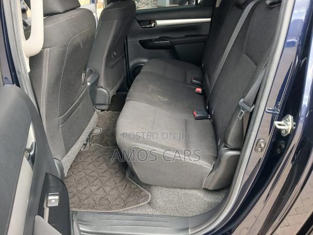 Toyota Hilux 2020 Blue