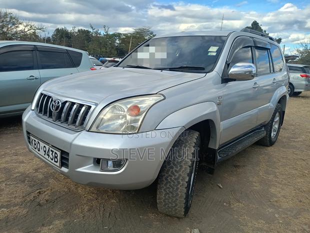 Toyota Land Cruiser Prado 3.0 D-4D 5dr 2005 Silver