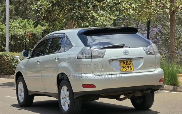 Toyota Harrier 2006 Silver