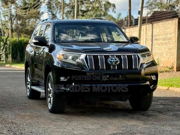Toyota Land Cruiser Prado Kakadu 2019 Black