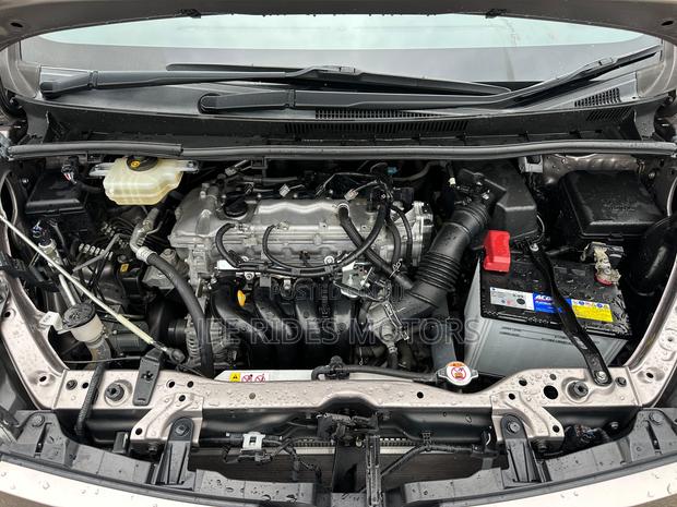 Toyota Voxy V 2WD 8-Seater 2019