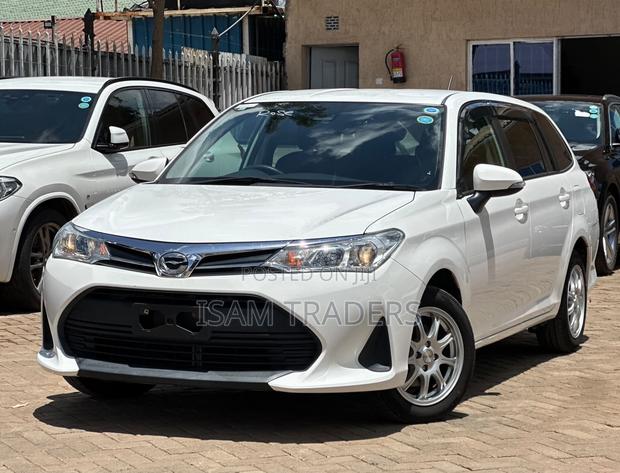 Toyota Corolla Fielder 1.5 Petrol FWD 2021 Pearl