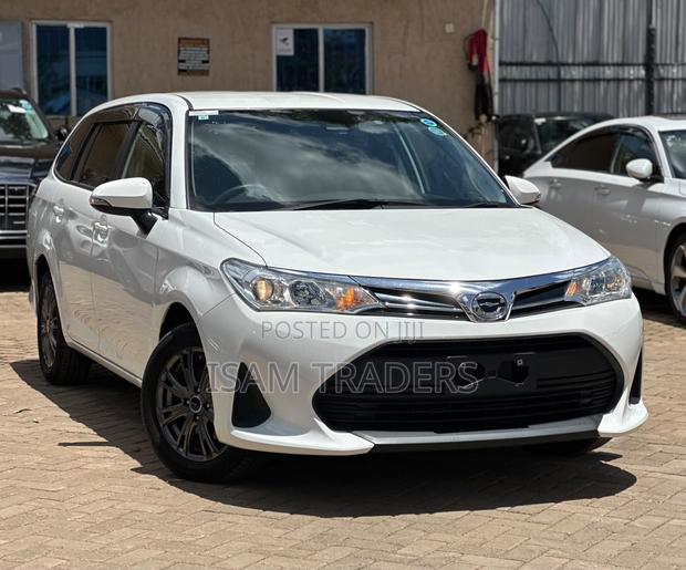 Toyota Corolla Fielder 1.5 Petrol FWD 2019 Pearl