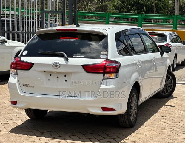 Toyota Corolla Fielder 1.5 Petrol FWD 2019 Pearl