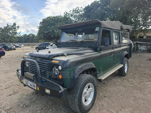 Land Rover Defender 2001 Green