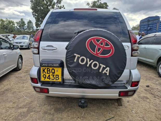 Toyota Land Cruiser Prado 3.0 D-4D 5dr 2005 Silver