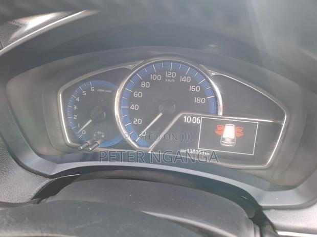Toyota Corolla Fielder 1.5 Hybrid FWD 2018 Silver
