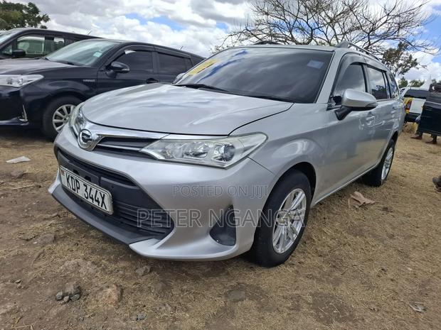 Toyota Corolla Fielder 1.5 Petrol FWD 2018 Silver