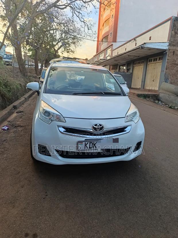 Toyota Ractis 2015 White