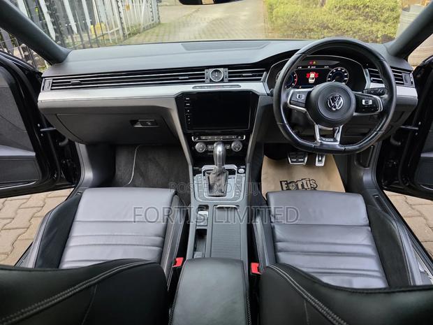 Volkswagen Passat 2.0T SE R-Line 2019 Black