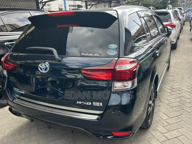 Toyota Corolla Fielder 2020 Blue