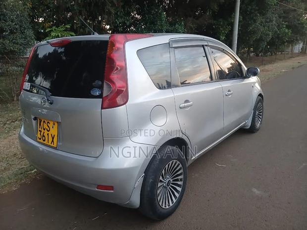 Nissan Note 2011 Silver