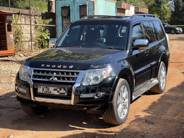 Mitsubishi Pajero V80 3.2 DI-D 2016 Black