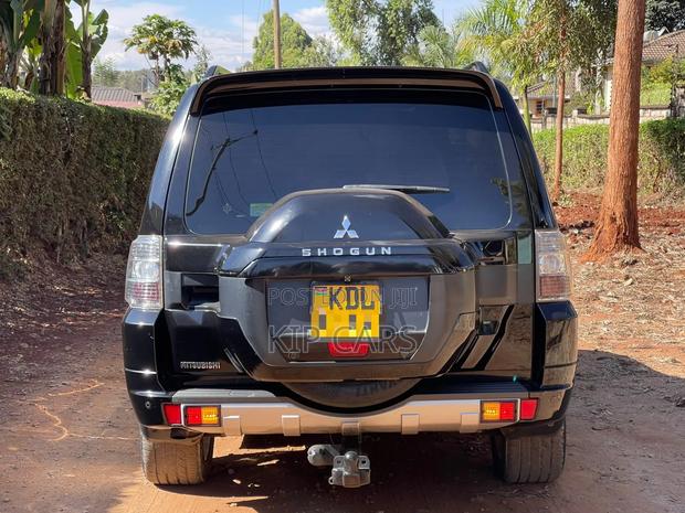 Mitsubishi Pajero V80 3.2 DI-D 2016 Black