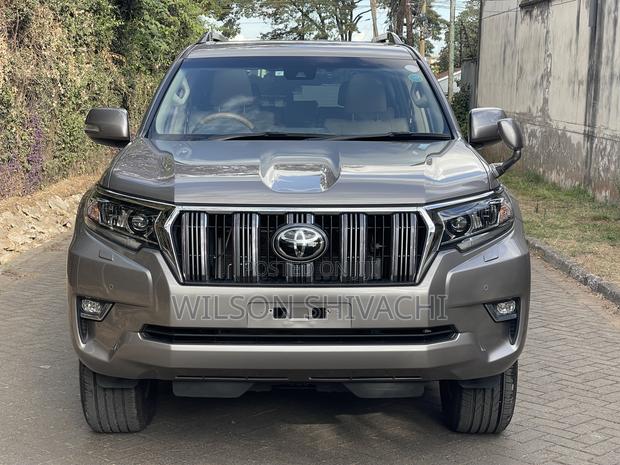 Toyota Land Cruiser Prado 2021 Gold