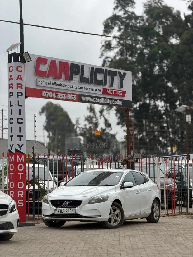 Volvo V40 2015 White