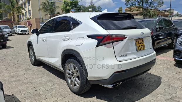 Lexus NX 200t FWD 2015 White