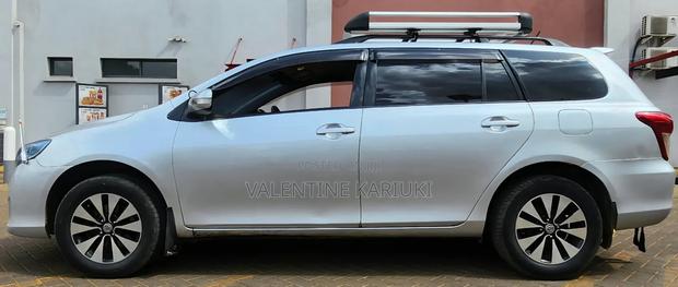 Toyota Corolla Fielder 2011 Silver