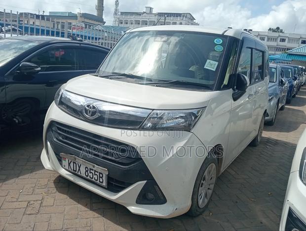 Toyota Tank 2019 White