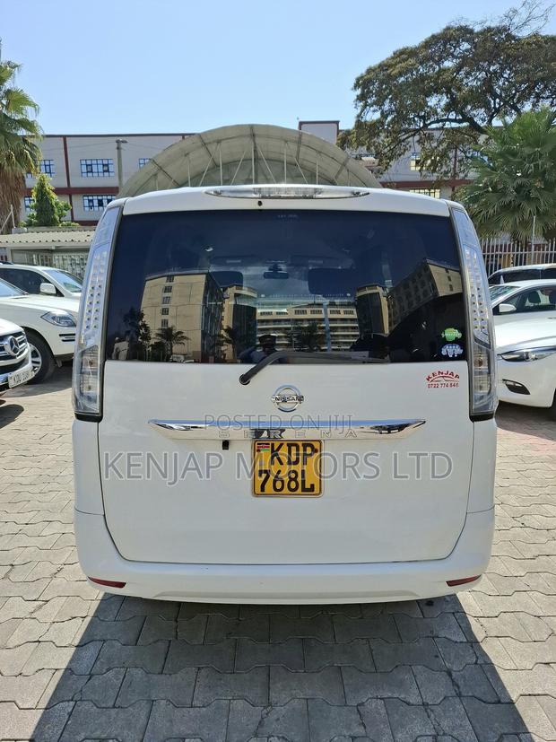 Nissan Serena 2016 White